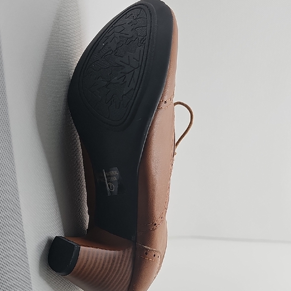 Refresh Amany Women's Cuban Heel Ankle Booties Oxford - Picture 5 of 8